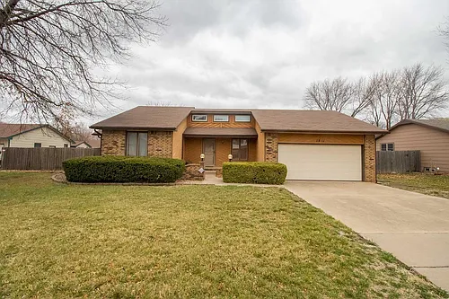 1511 N Lark Ln Photo 1