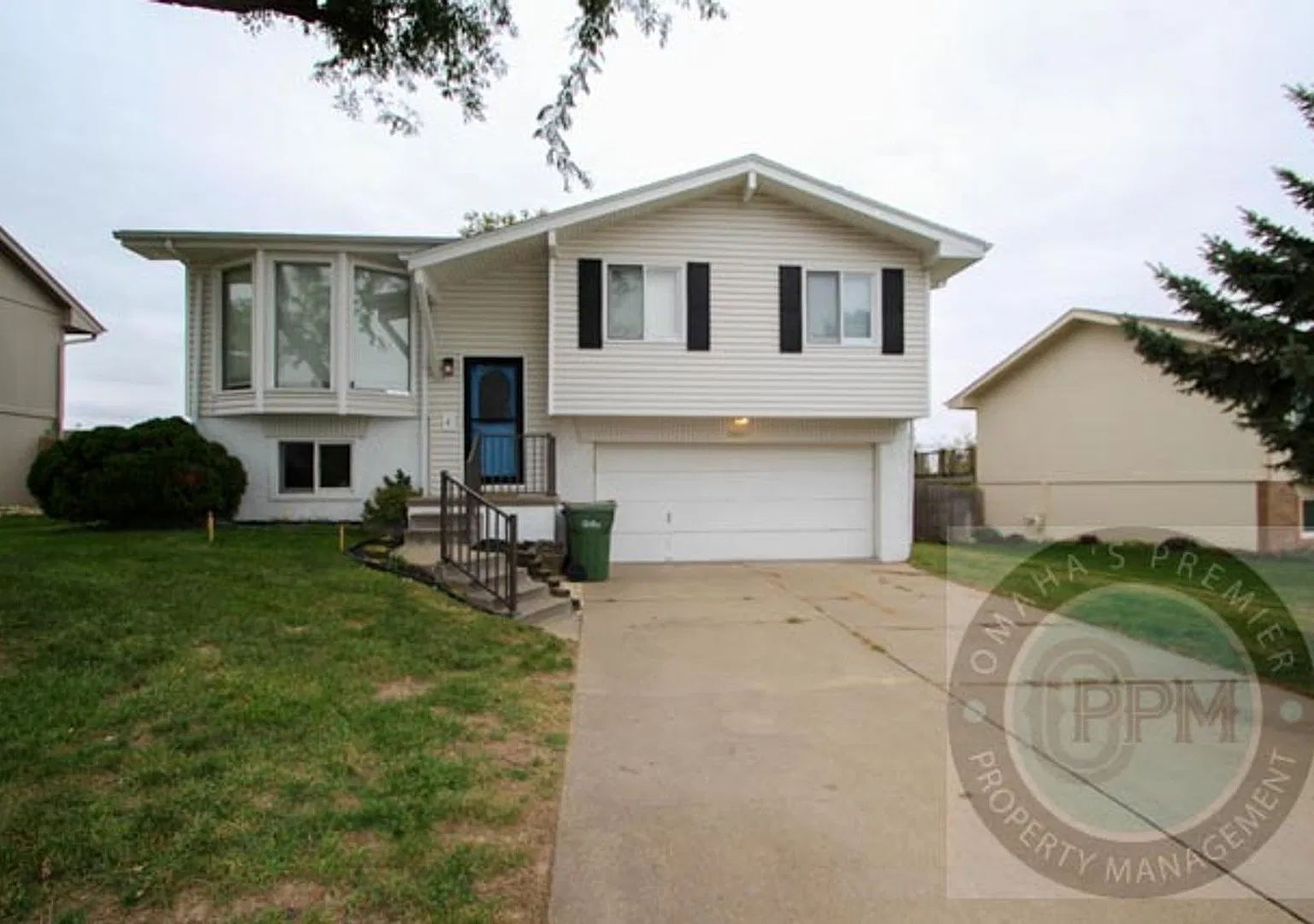 Spacious 3Bd/1.5Ba House | Bellevue, NE — Photo 2