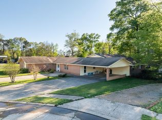 214 Julie Cir, Oakdale, LA 71463