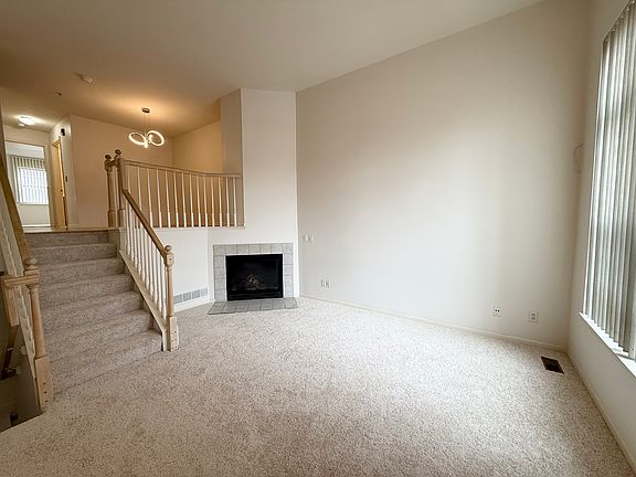 4th image of 29419 Glen Oaks Blvd E