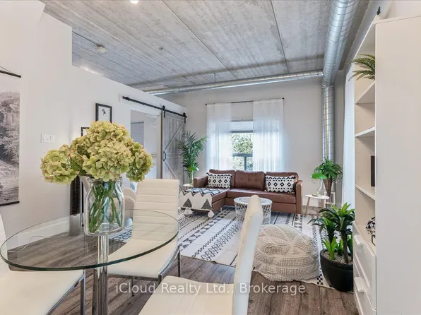 15 Devitt Ave S #104, Waterloo, ON N2J 1Y6
