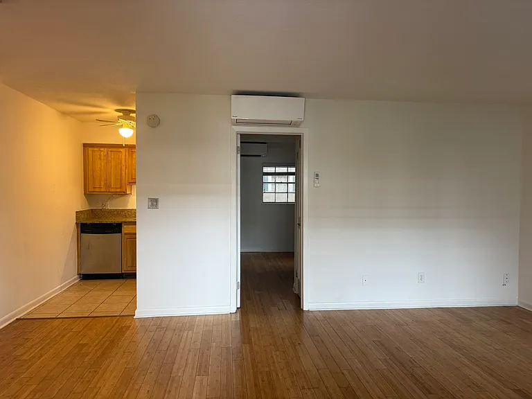 3119 W Deleon St #11 — Photo 7