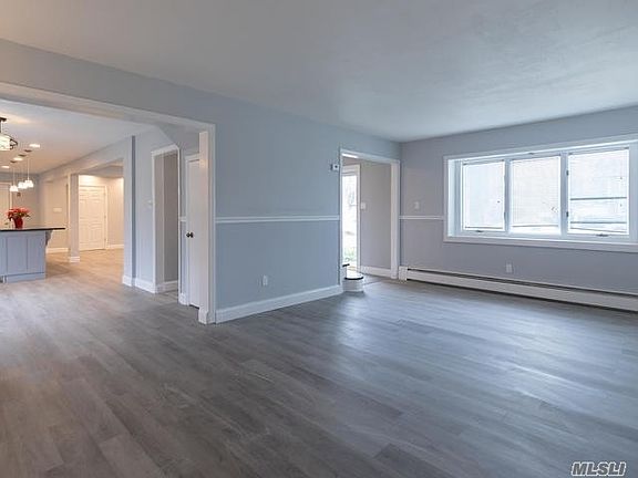 3rd image of 47 Royalston Ln