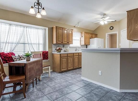2nd image of 1404 Stella Dr