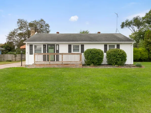 54525 28th St, South Bend, IN 46635