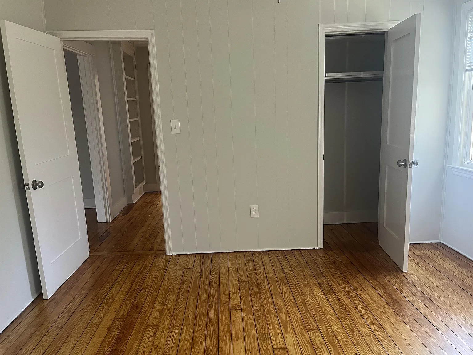 2313 East 40th Street - 1 — Photo 4