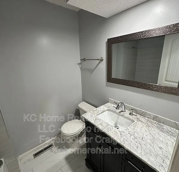 8704 N Shannon Ave — Photo 17