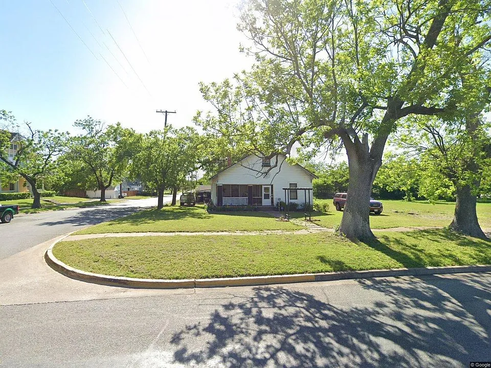 1300 N Grand Ave
