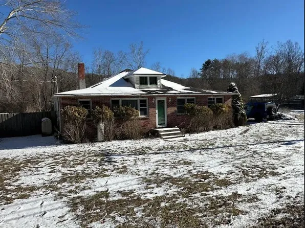 4866 N Scenic Hwy, Bastian, VA 24314