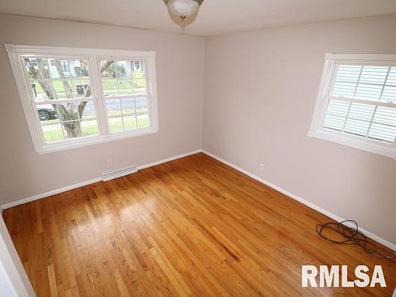4th image of 3803 W Carmel Ave