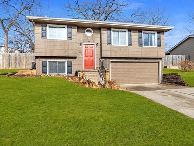 706 Hickory Hill Ln, Des Moines, IA, 50317