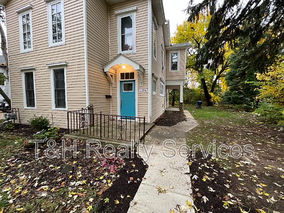 3rd image of 1139 Division St Unit A