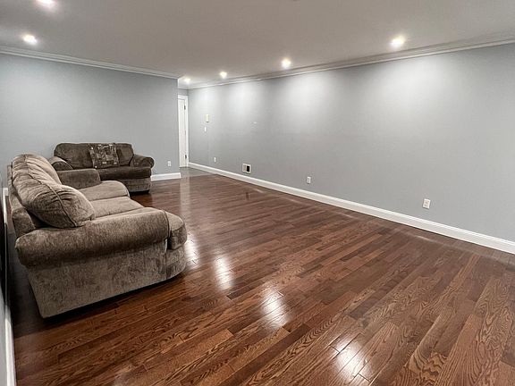 5th image of 551 Gutheil Pl #1