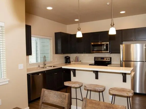 2 Bedroom 2.5 Bath Townhome with attached garage. Schedule a tour today!, 530 Greenwood Dr SW, Olympia, WA 98502