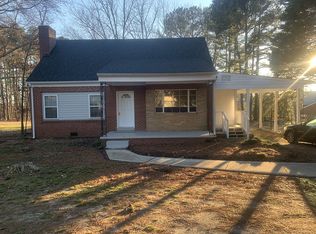 2716 Macedonia Rd, Cary, NC 27518