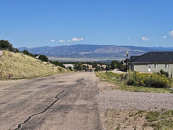 North view from driveway 