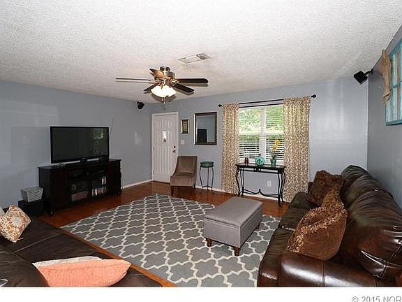 2nd image of 803 E Comet St