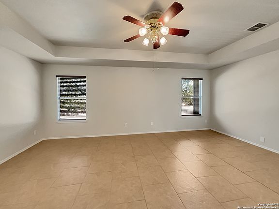 5th image of 15407 FINCH CIR