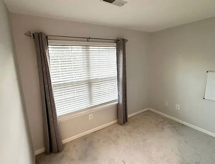 20200 Brookview Sq — Photo 13