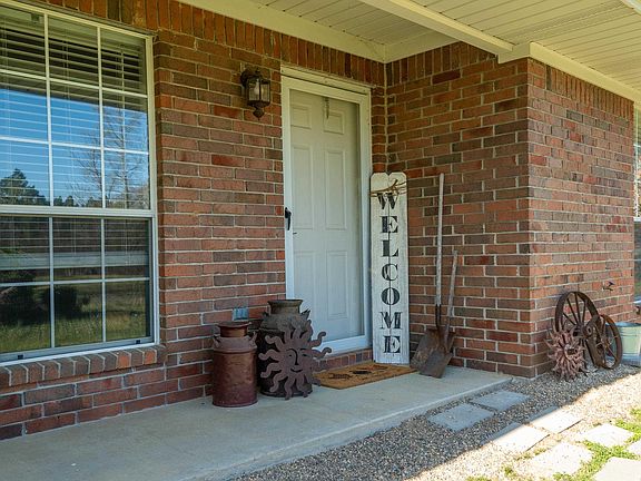 2nd image of 590 Heritage Dr