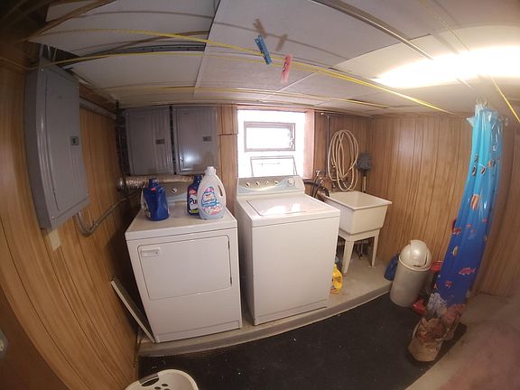 5th image of 4830 W Newport Ave #1