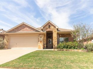 10100 Cougar Trl, Fort Worth, TX 76108
