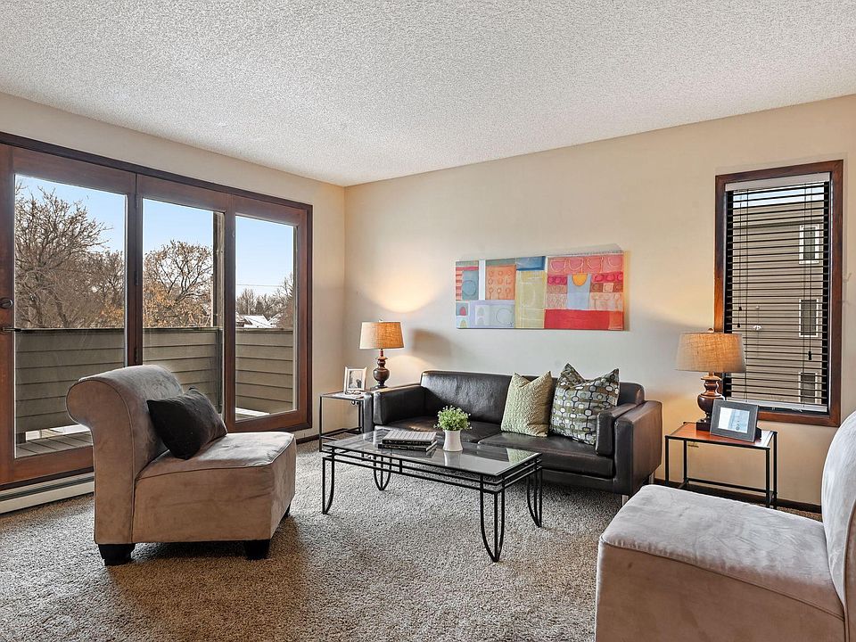 1st image of 2425 E Franklin Ave APT 301