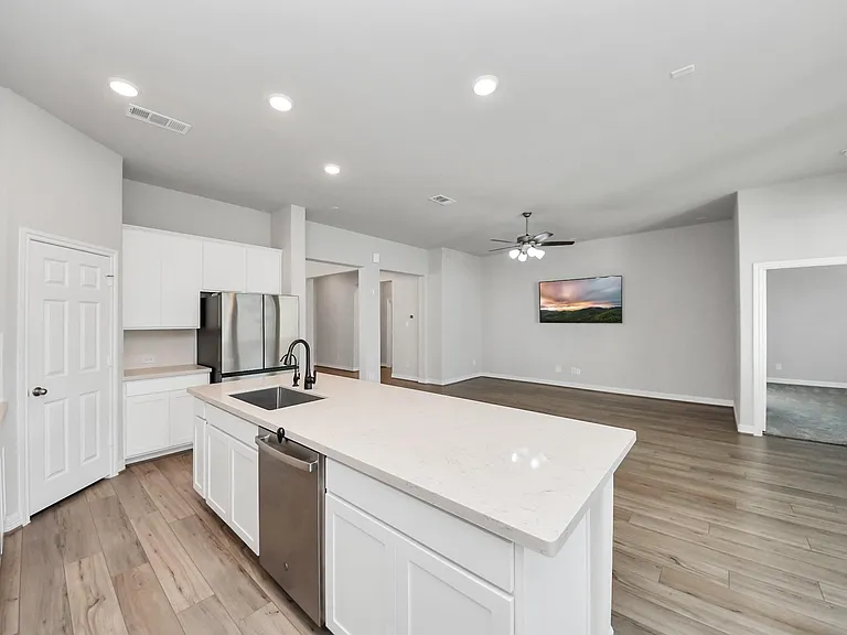 2968 Golden Dust Dr — Photo 16