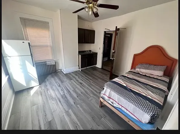 459 Noble Ave APT 1, Bridgeport, CT 06608