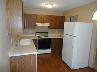 11082 Thrush St NW, Coon Rapids, MN 55433