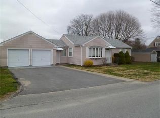 68 Cypress Ave, Tiverton, RI 02878