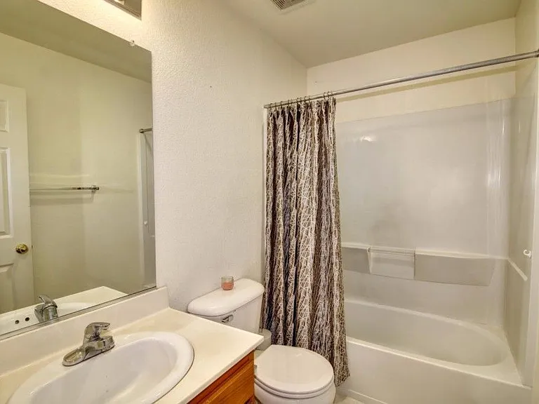2931 Logansport Way — Photo 12
