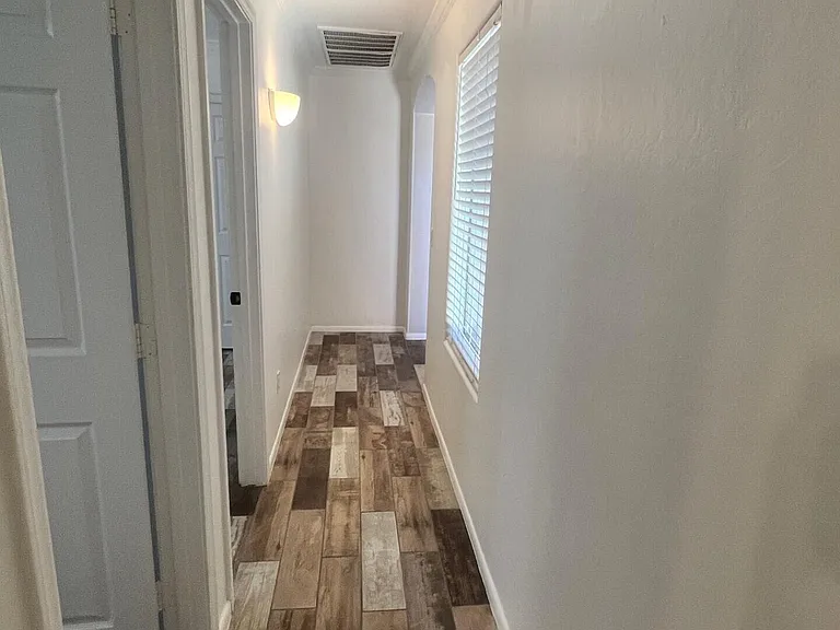22264 N Kingston Dr — Photo 14