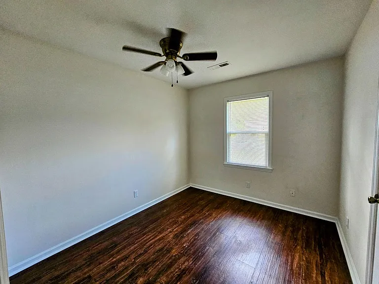 126 Red Cedar Dr — Photo 9