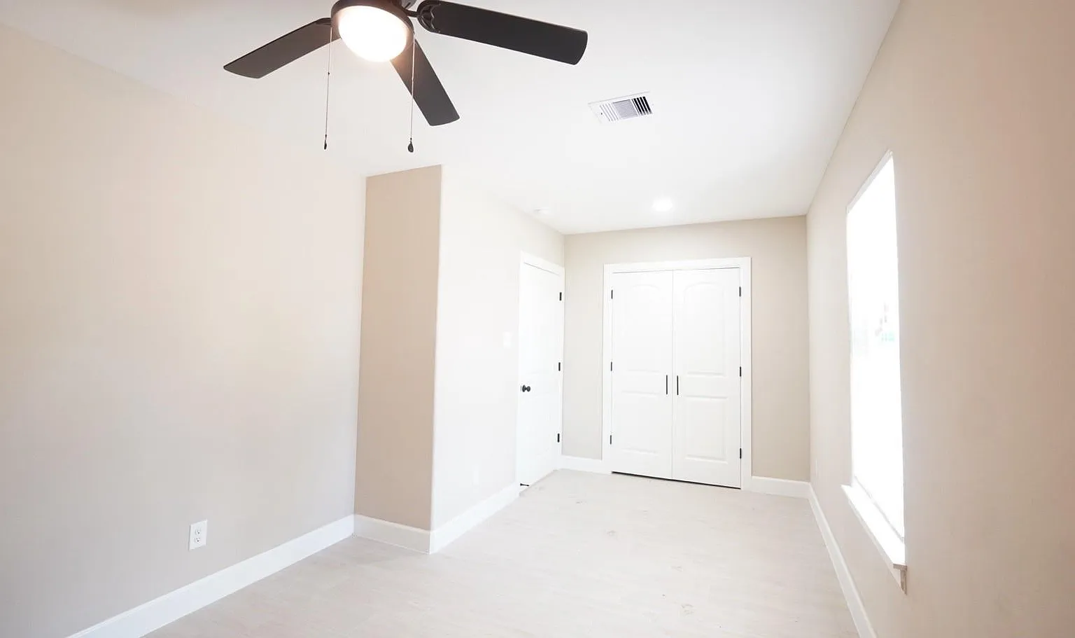 2 bed, 1.0 bath, 850 sqft, $1,550 — Photo 4