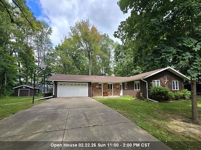 1st image of 925 E Ridlington Ave