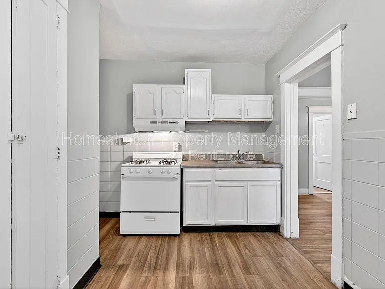 6705 Saint Louis Ave — Photo 8