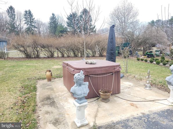 1402 Tadpole Rd, Pennsylvania Furnace, PA 16865