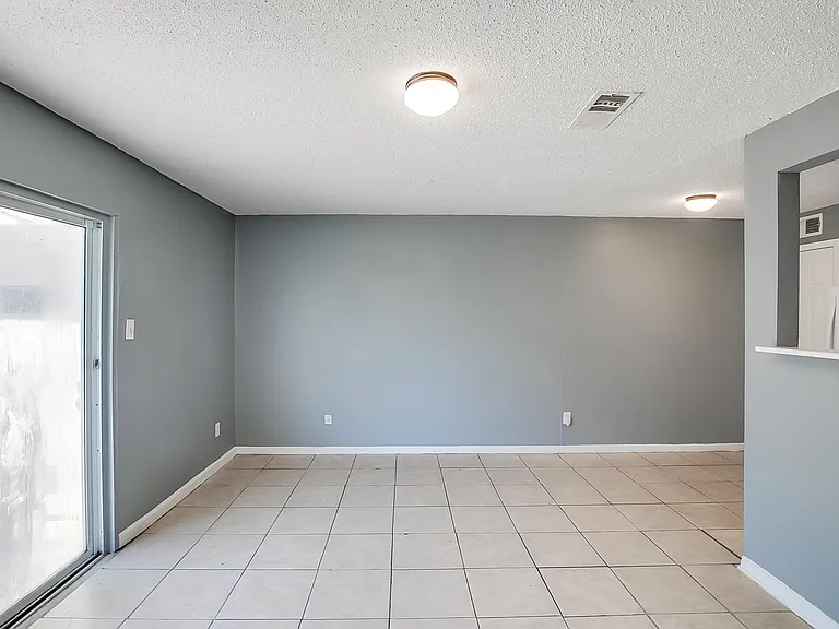 2215 Mission Hill Dr #104 — Photo 2