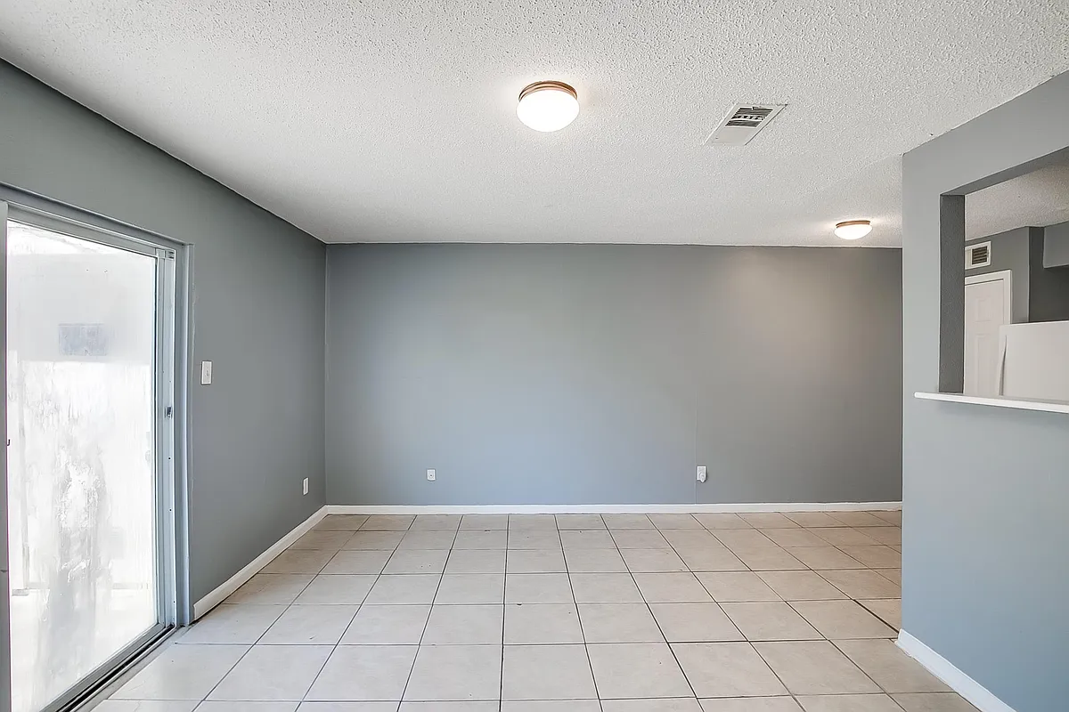 Building Photo - 2215 Mission Hill Dr #104