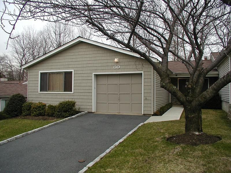 1st image of 60 Glenview Dr
