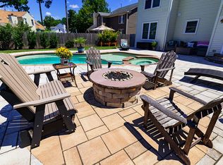 2717 Roundtree Ct, Virginia Beach, VA 23456