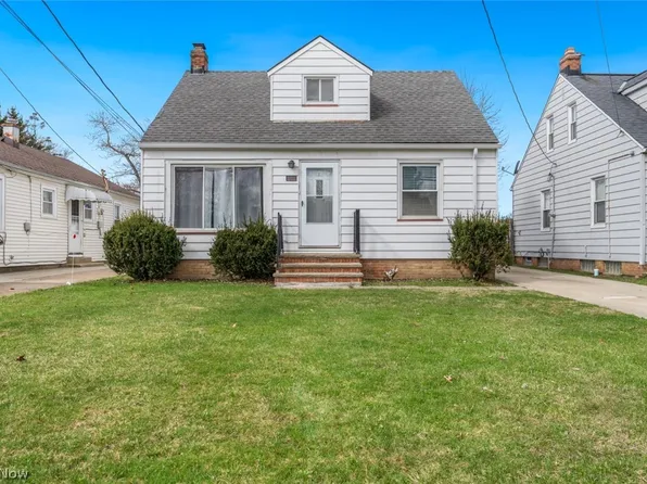 1206 Lander Rd, Mayfield Heights, OH 44124