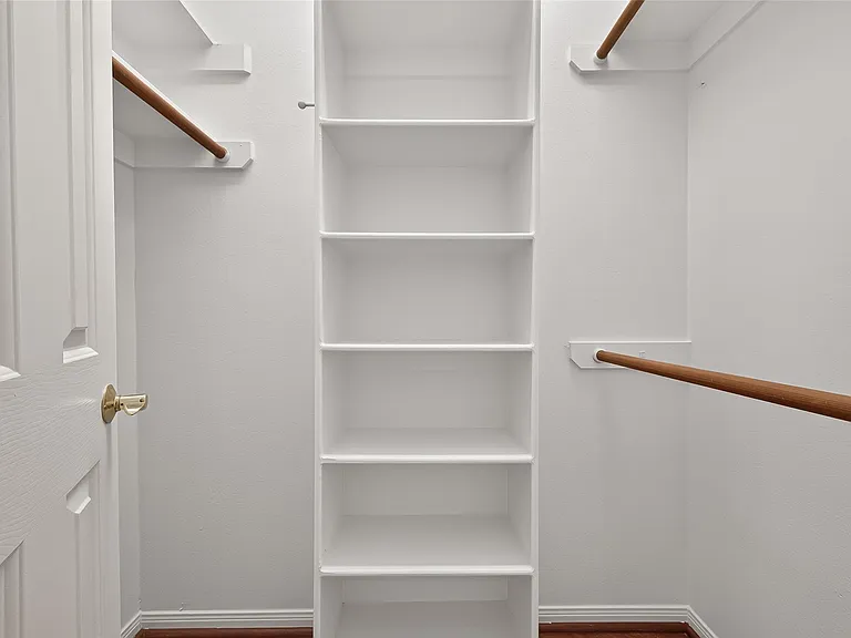 10802 Warner Hollow Ct — Photo 21