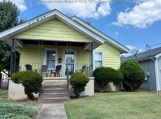 1328 Lightner Ave, Dunbar, WV 25064