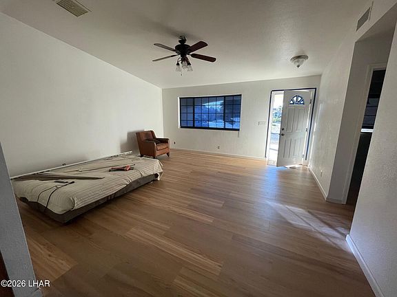 3rd image of 3475 Winston Dr