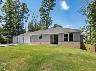 2 Frekleton Ln, Bella Vista, AR 72714