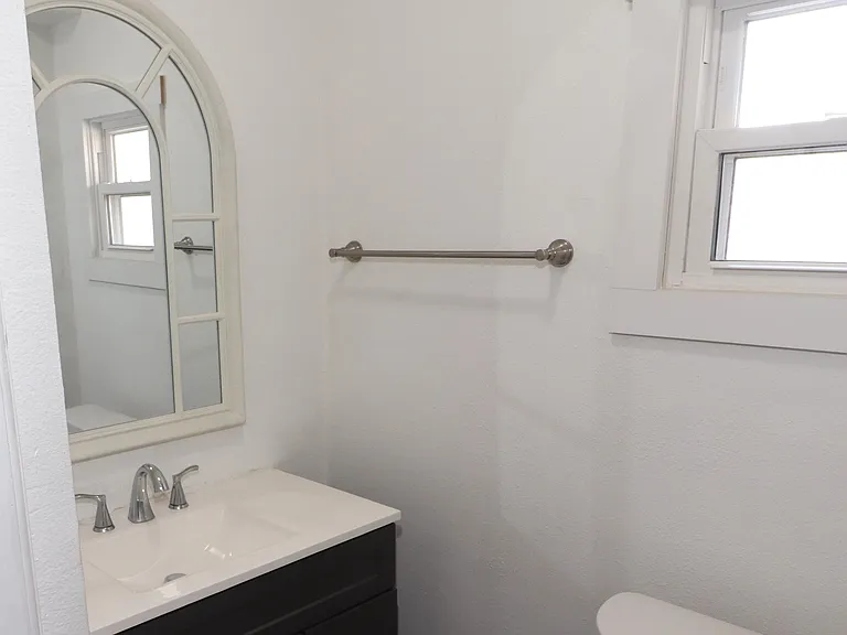 120 S Court St — Photo 42