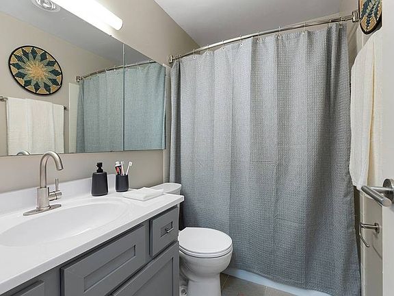 5th image of 333 E Ontario St #1-709