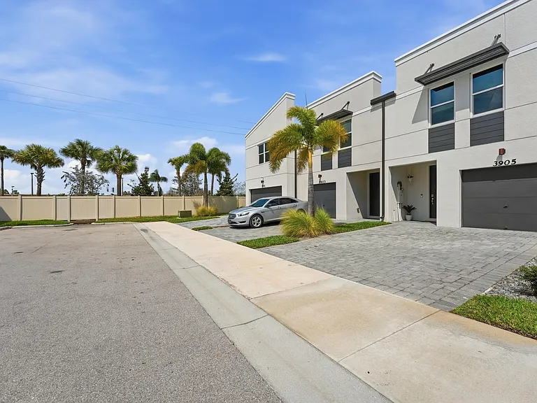 3905 SE Mentmore Ln — Photo 32